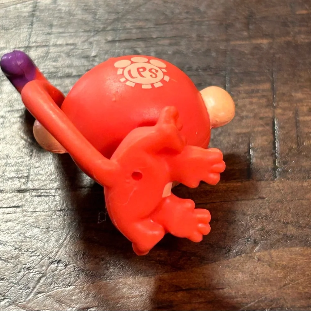 Littlest Pet Shop #4015 Kelvin Vinning‎ Baby w/Purple Eyes Monkey Mini